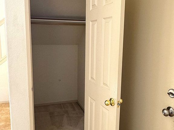 3rd image of 5687 Vintage Cir