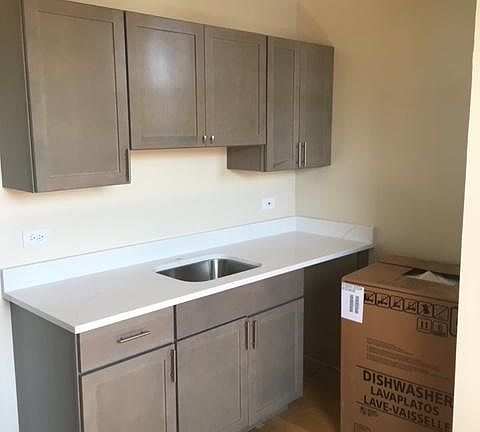 2nd image of 2329 W Wilson Ave Unit 3