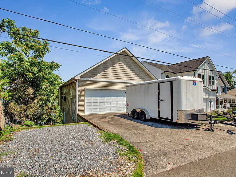 1002 Nabbs Creek Rd — Photo 33