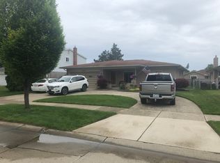 39333 Quinn Dr, Sterling Heights, MI 48310