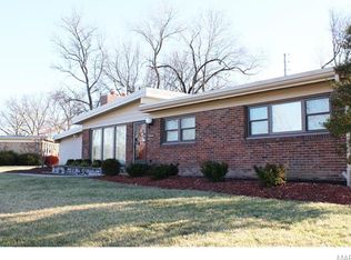8430 Louwen Dr, Saint Louis, MO 63124