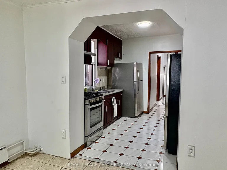36 Mitchell Ave — Photo 8