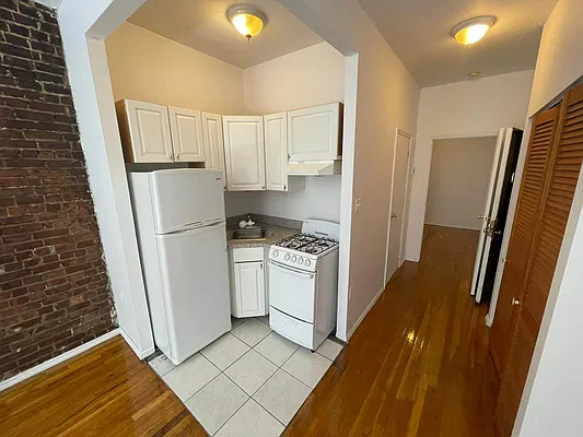 Rented by Best Apartments North Inc | media 18