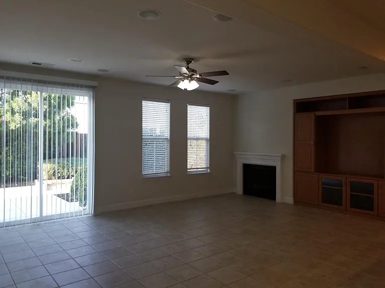 199 N Alta Dena St — Photo 7