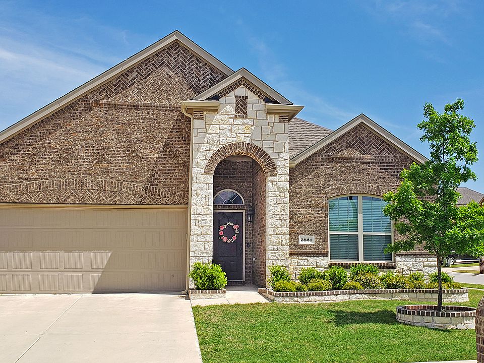 1st image of 3821 Hazelhurst Dr