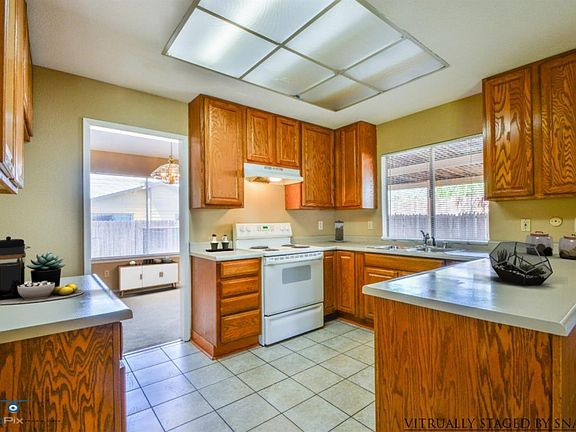 4th image of 4251 Estate Dr