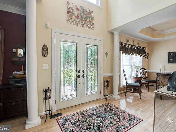 Check out these beautiful glass doors.