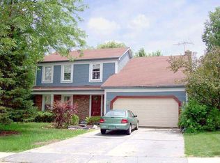 2368 Richmond Dr, Wheaton, IL 60189