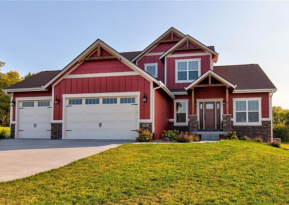 1st image of 1021 Silverado Dr