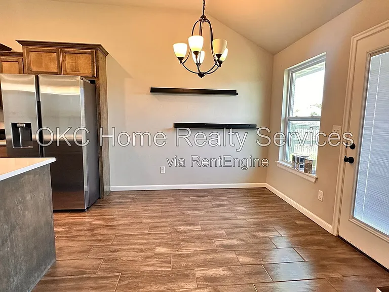 7724 Windstone Dr — Photo 4