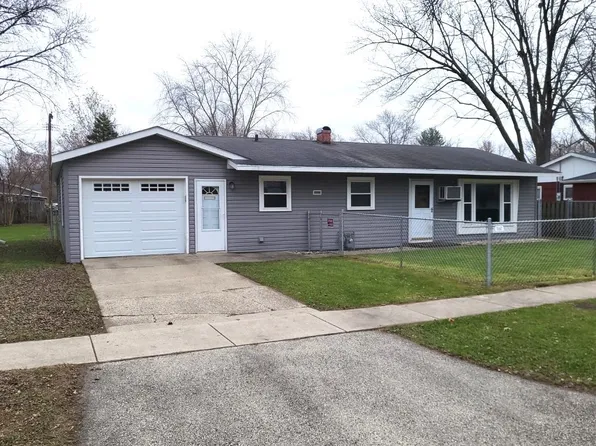 7805 Randy Rd, Machesney Park, IL 61115