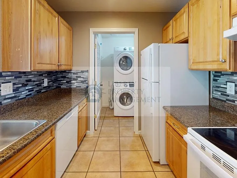 1360 Shady Ln #431 — Photo 1