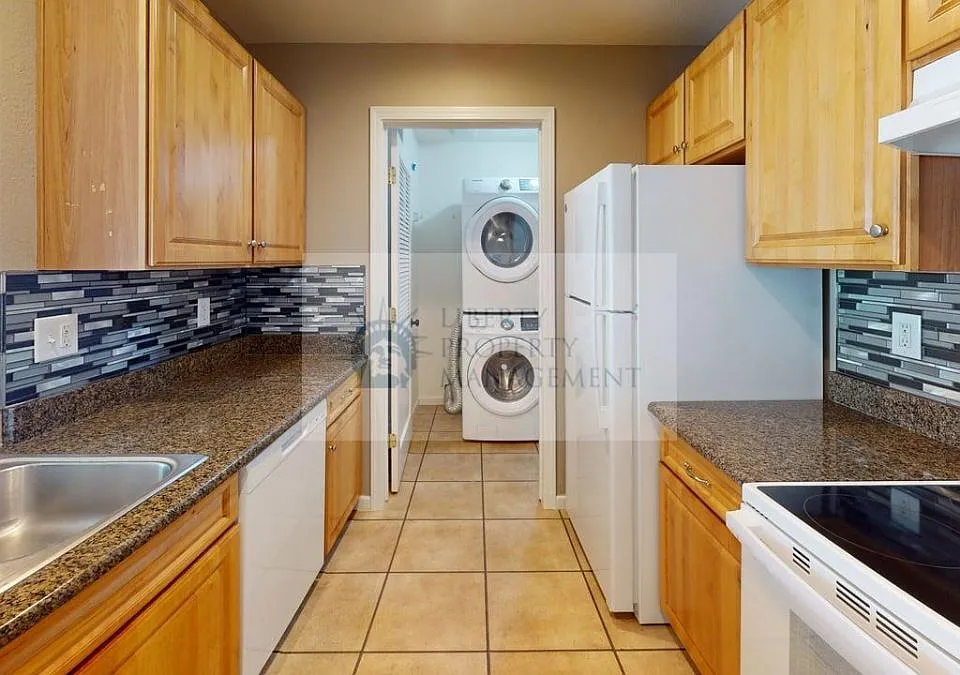 1360 Shady Ln #431