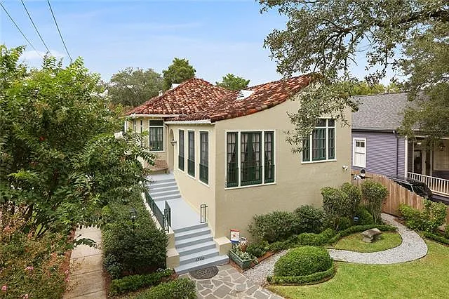 Building Photo - 1700A Audubon St