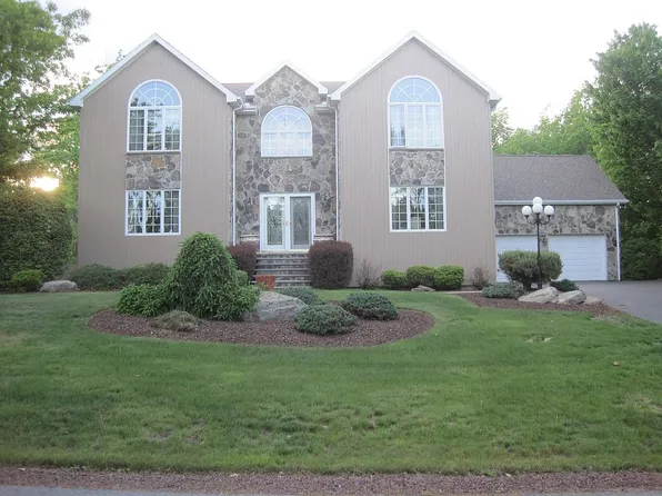 217 February Dr, Scranton, PA 18505