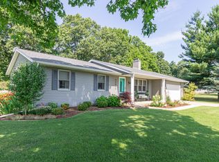 56820 Chippewa Dr, Three Rivers, MI 49093