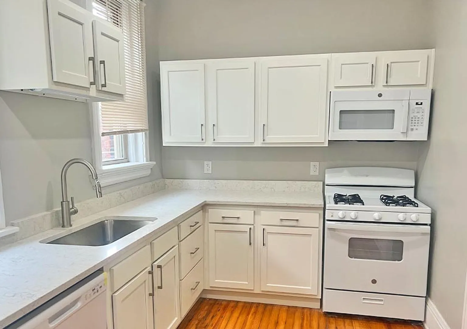 Jefferson 3227 — Photo 2