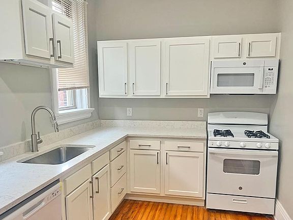 3rd image of 3227 Jefferson Ave APT 5