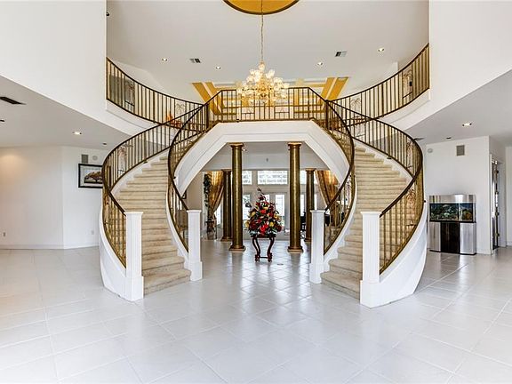 3rd image of 5525 Banana Point Dr