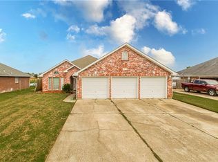 67 Ridgewood Dr, La Place, LA 70068