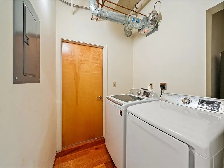 711 Main St #601 — Photo 18