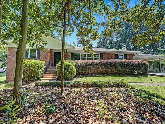 4th image of 2127 Desmond Dr