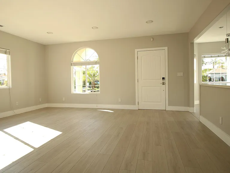 832 Rose Ave — Photo 26