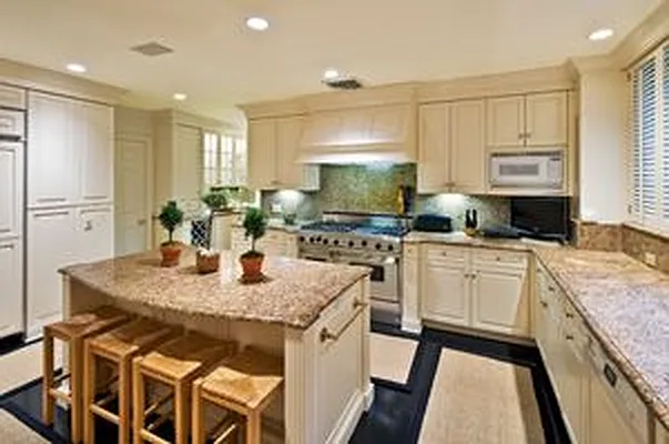 Sold by Douglas Elliman | media 16