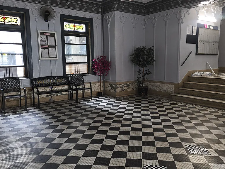 590 Parkside Ave #4DE — Photo 9