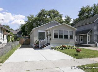 1066 Whiting St SW, Wyoming, MI 49509