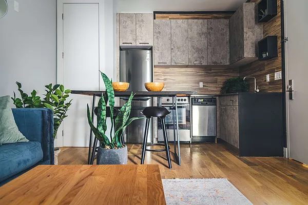 Rented by Venn NY Inc | media 8