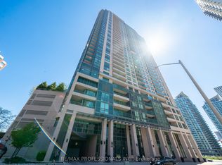 208 Enfield Pl #3806, Mississauga, ON L5B 0G8