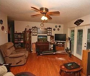 2nd image of 118 Meadowlark Dr