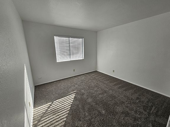 2nd image of 3365 Scottsdale Rd APT 4