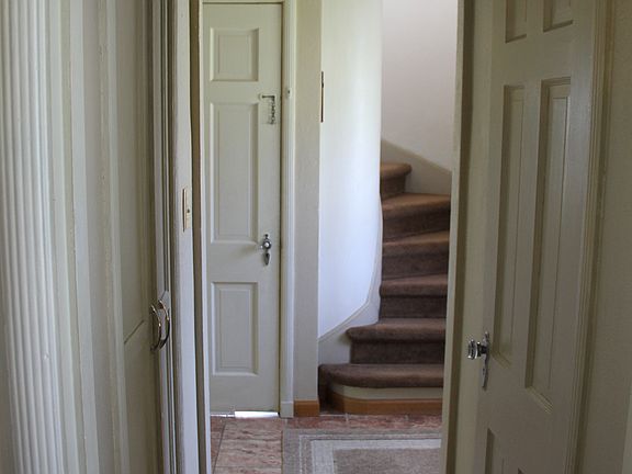5th image of 518 8th St N