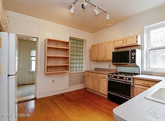 5th image of 5351 N Glenwood Ave