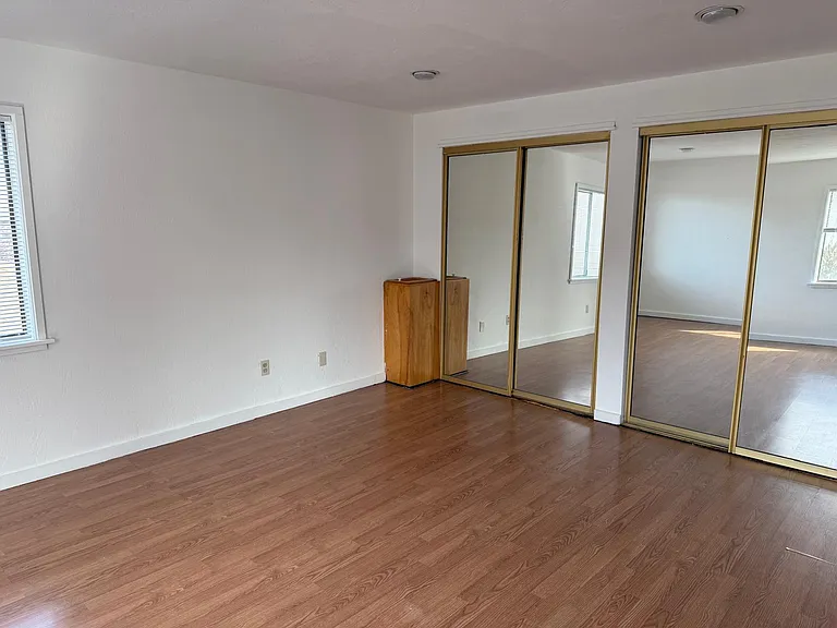 3176 NE Flintlock Pl — Photo 14