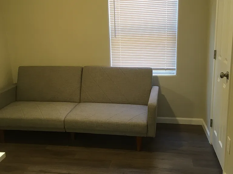 814 Edith Blvd NE #1 — Photo 10