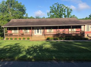 160 Shady Lake Dr, Shady Spring, WV 25918