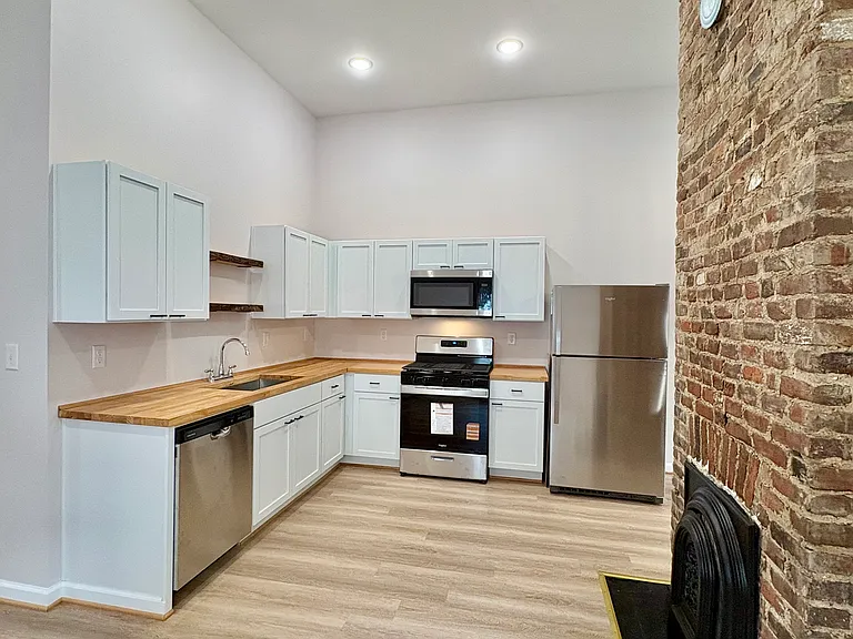 1226 Hull St — Photo 8