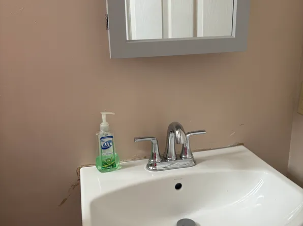 739 Hill Ave #1-2, Pittsburgh, PA 15221