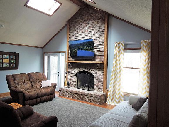 5th image of 111 Brame Dr