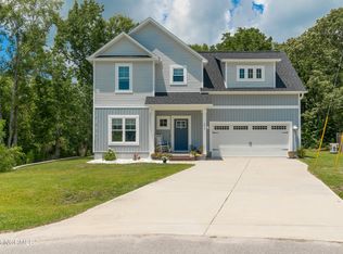 206 Bangor Ct, Hubert, NC 28539