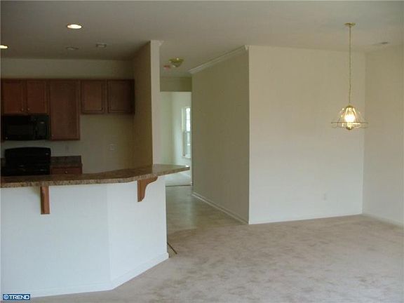 4th image of 307 Camerton Ln