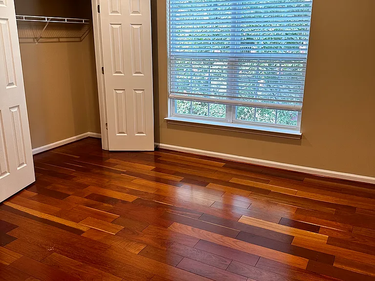 Bedroom upstairs (~12x13)