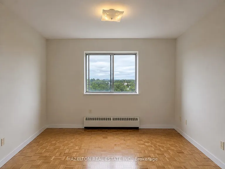 1665 Bloor St E #1015 — Photo 11