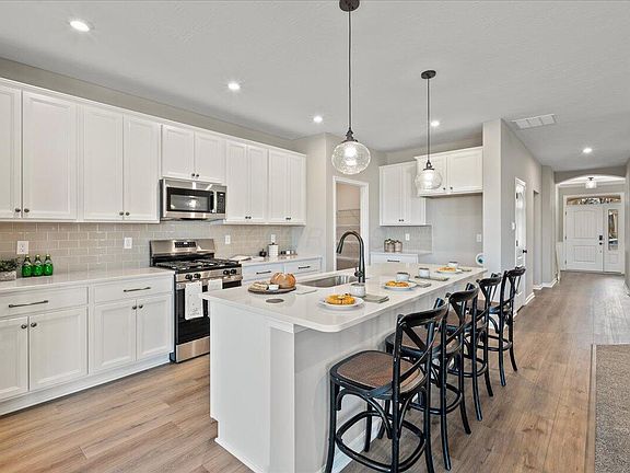 4th image of 6006 Windcliff Dr S