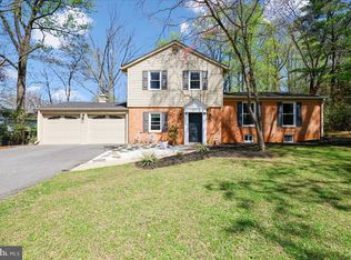 11117 Whisperwood Ln, Rockville, MD 20852