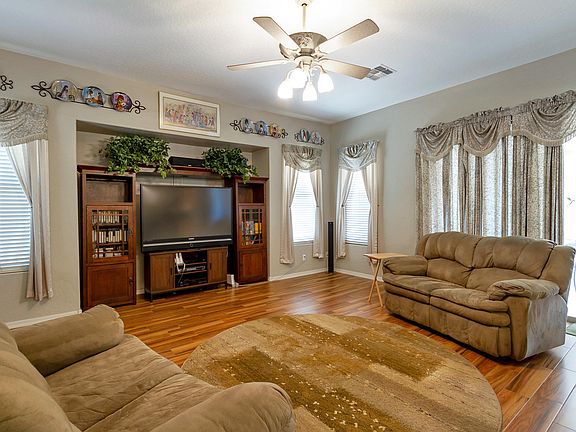 4th image of 5661 N 133rd Ave