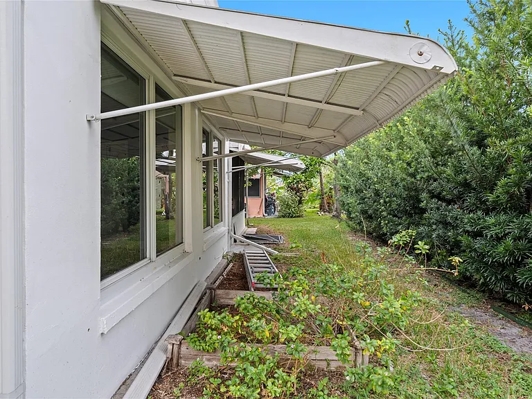4514 NW 49th Dr — Photo 5